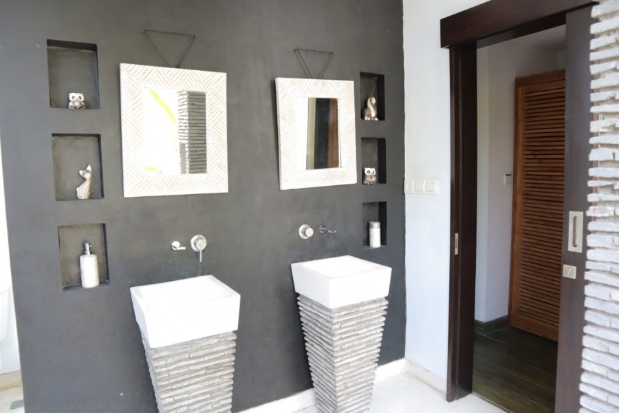 Jimbaran,Bali,Indonesia,4 Bedrooms,5 Bathrooms,Villa,MLS ID