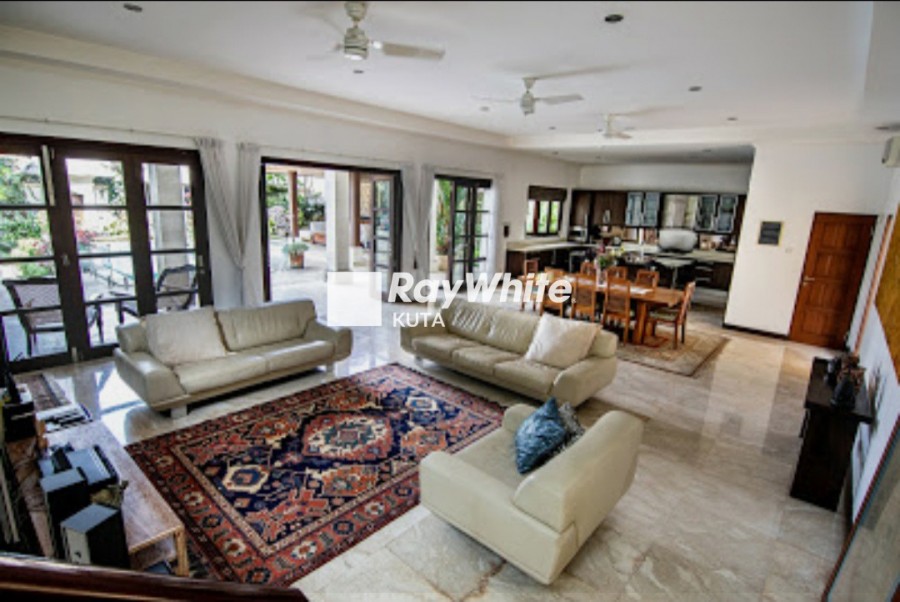 Jimbaran,Bali,Indonesia,3 Bedrooms,3 Bathrooms,Villa,MLS ID