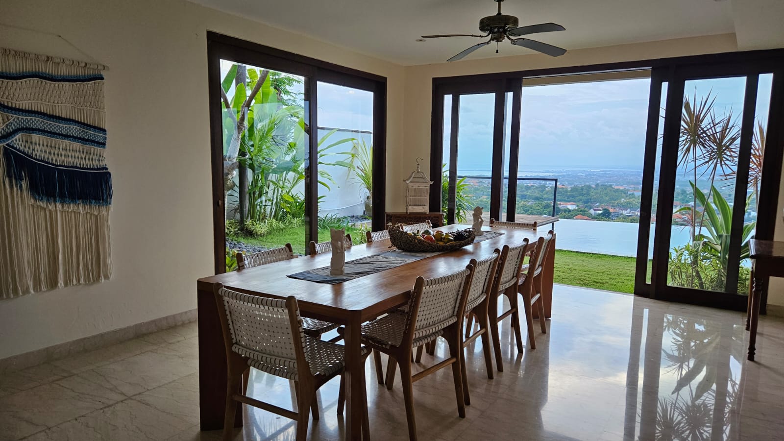 Jimbaran,Bali,Indonesia,4 Bedrooms,5 Bathrooms,Villa,MLS ID