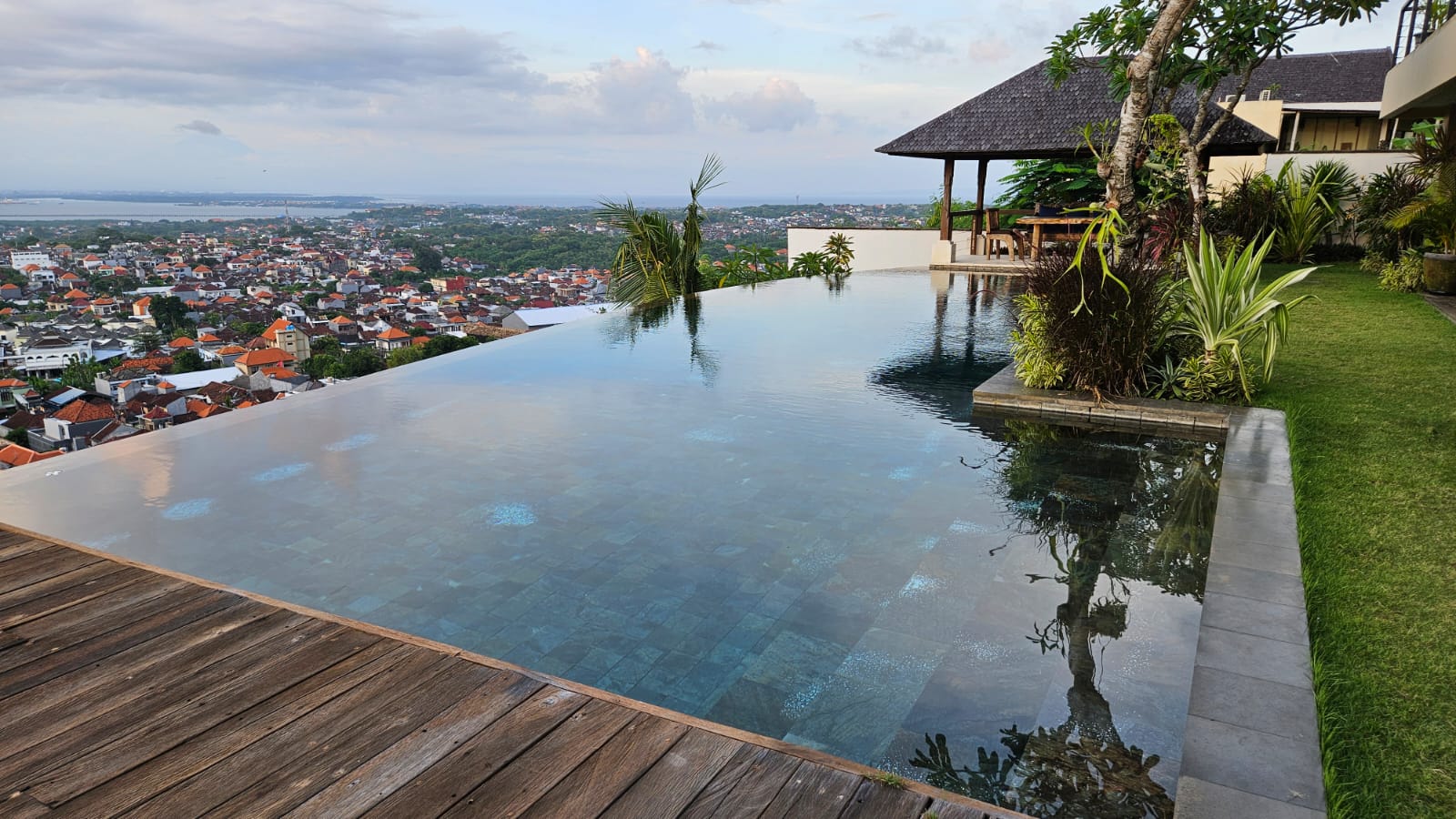 Jimbaran,Bali,Indonesia,4 Bedrooms,5 Bathrooms,Villa,MLS ID