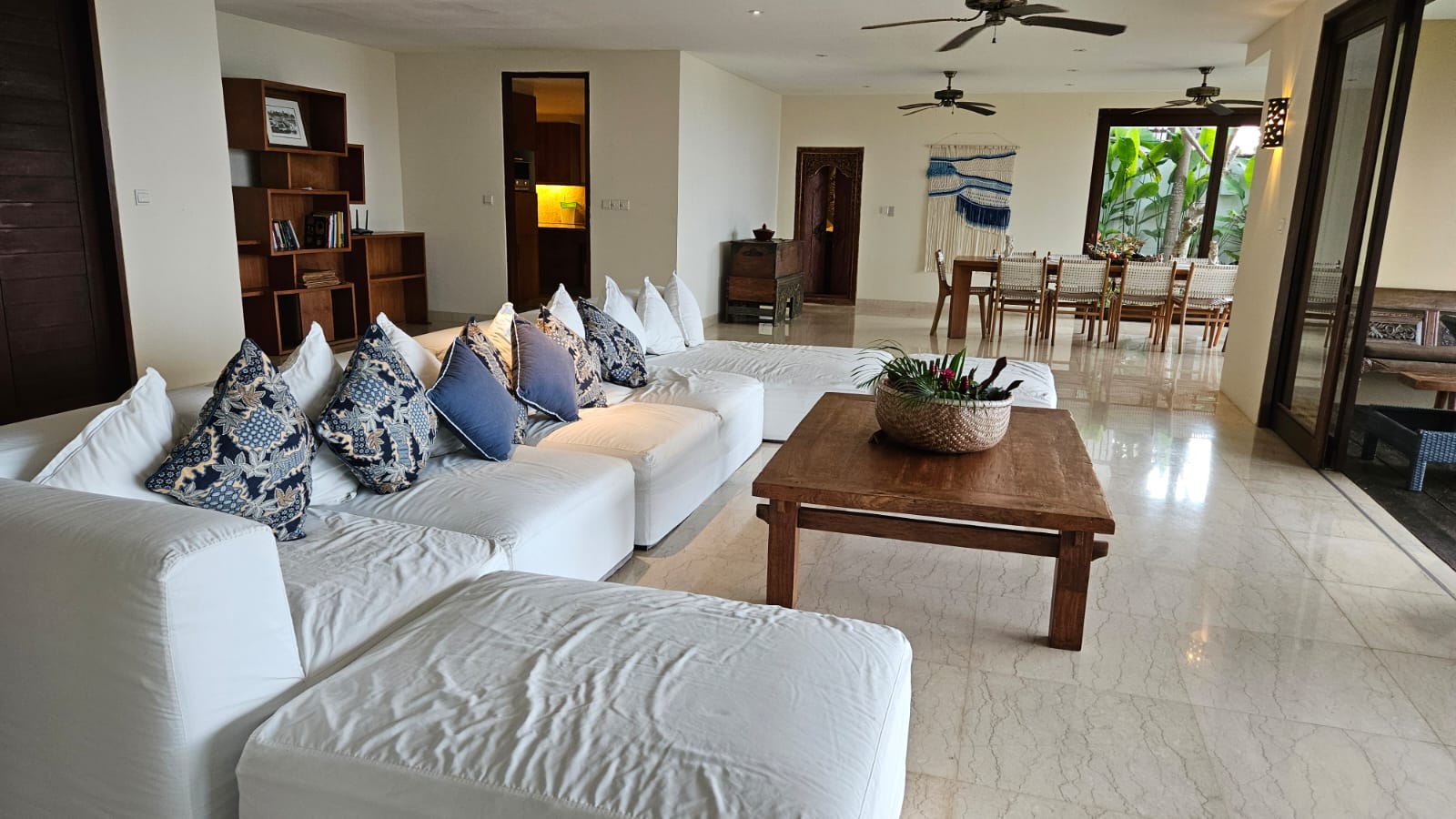 Jimbaran,Bali,Indonesia,4 Bedrooms,5 Bathrooms,Villa,MLS ID