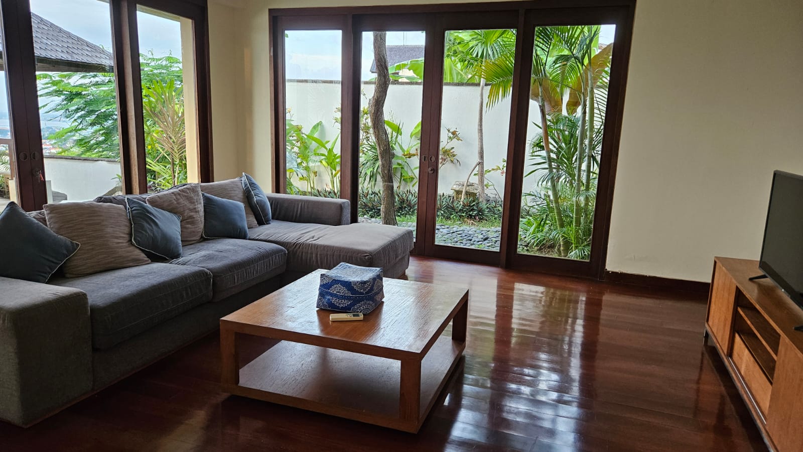 Jimbaran,Bali,Indonesia,4 Bedrooms,5 Bathrooms,Villa,MLS ID