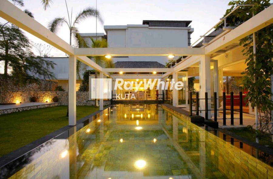 Jimbaran,Bali,Indonesia,4 Bedrooms,5 Bathrooms,Villa,MLS ID