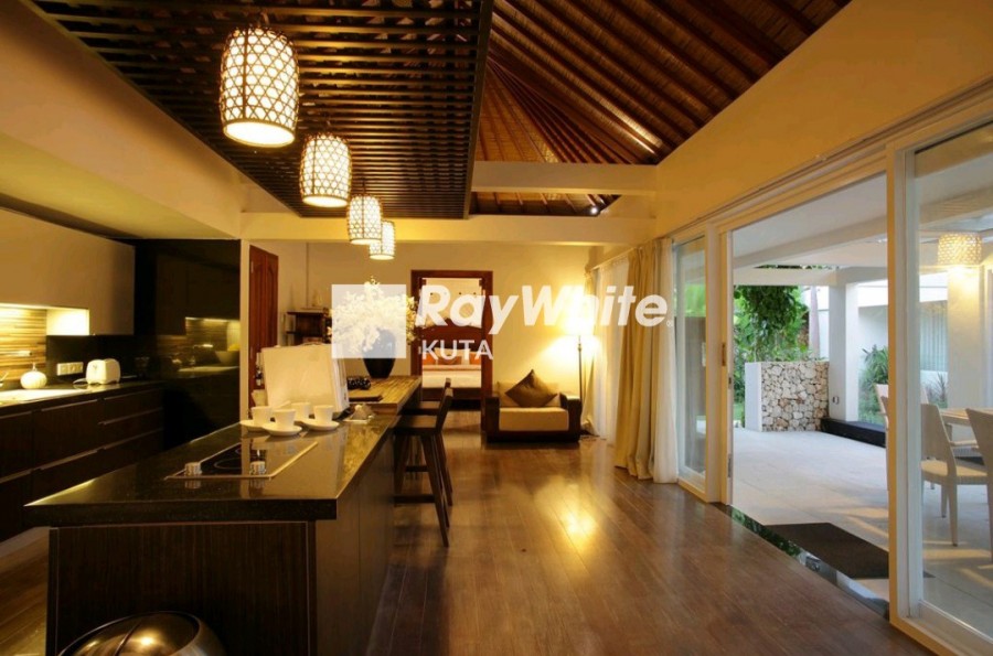 Jimbaran,Bali,Indonesia,4 Bedrooms,5 Bathrooms,Villa,MLS ID