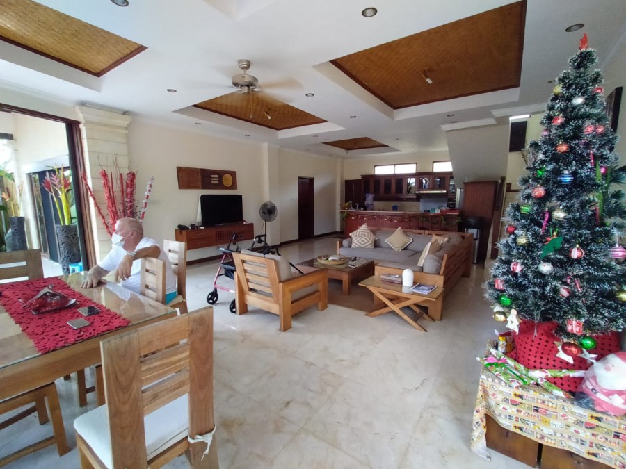 Gianyar,Bali,Indonesia,4 Bedrooms,4 Bathrooms,Villa,MLS ID