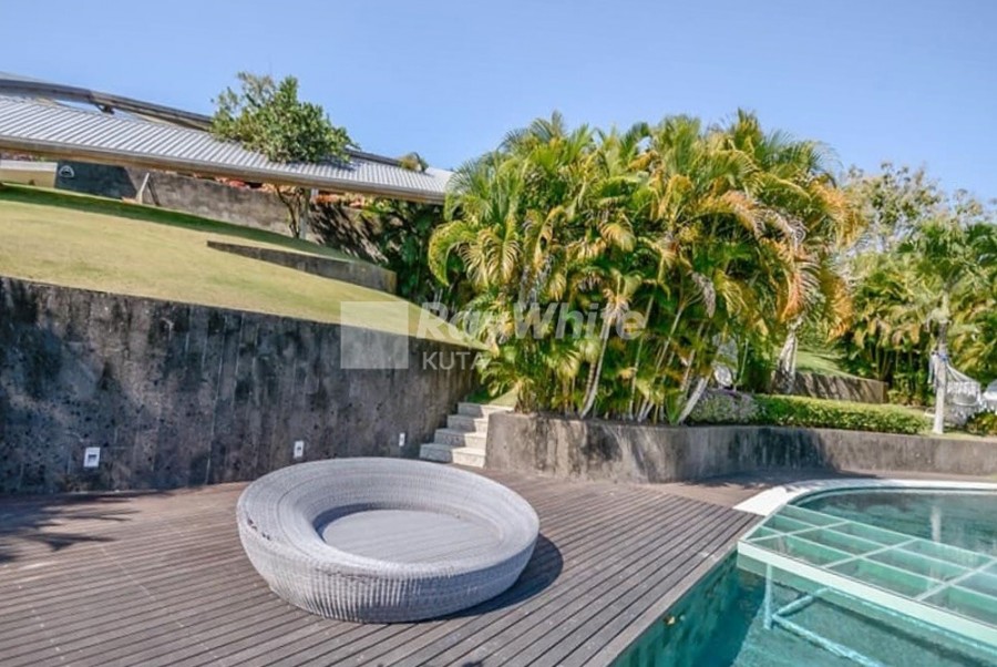 Pecatu,Bali,Indonesia,4 Bedrooms,5 Bathrooms,Villa,MLS ID