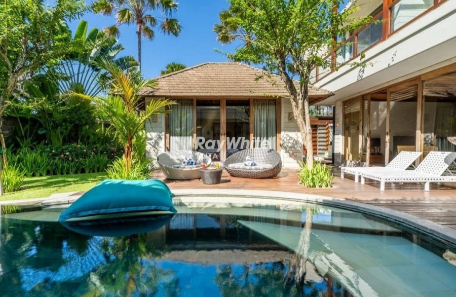 Seminyak,Bali,Indonesia,4 Bedrooms,4 Bathrooms,Villa,MLS ID