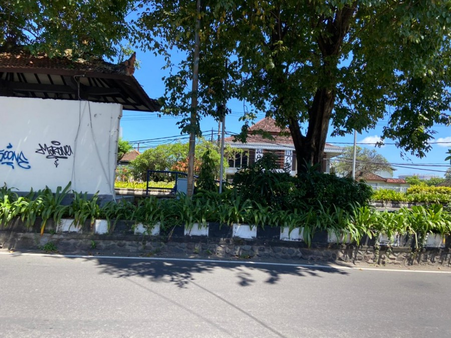 Denpasar,Bali,Indonesia,5 Bedrooms,2 Bathrooms,Commercial,MLS ID