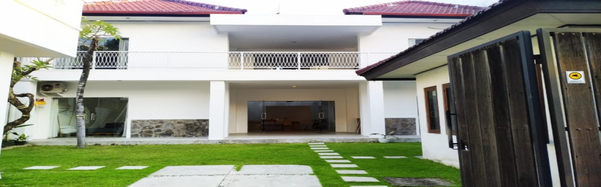 Kerobokan,Bali,Indonesia,5 Bedrooms,5 Bathrooms,Villa,MLS ID