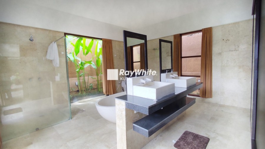 Canggu,Bali,Indonesia,4 Bedrooms,4 Bathrooms,Villa,MLS ID