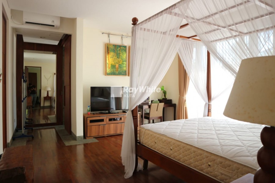 Jimbaran,Bali,Indonesia,5 Bedrooms,7 Bathrooms,Villa,MLS ID