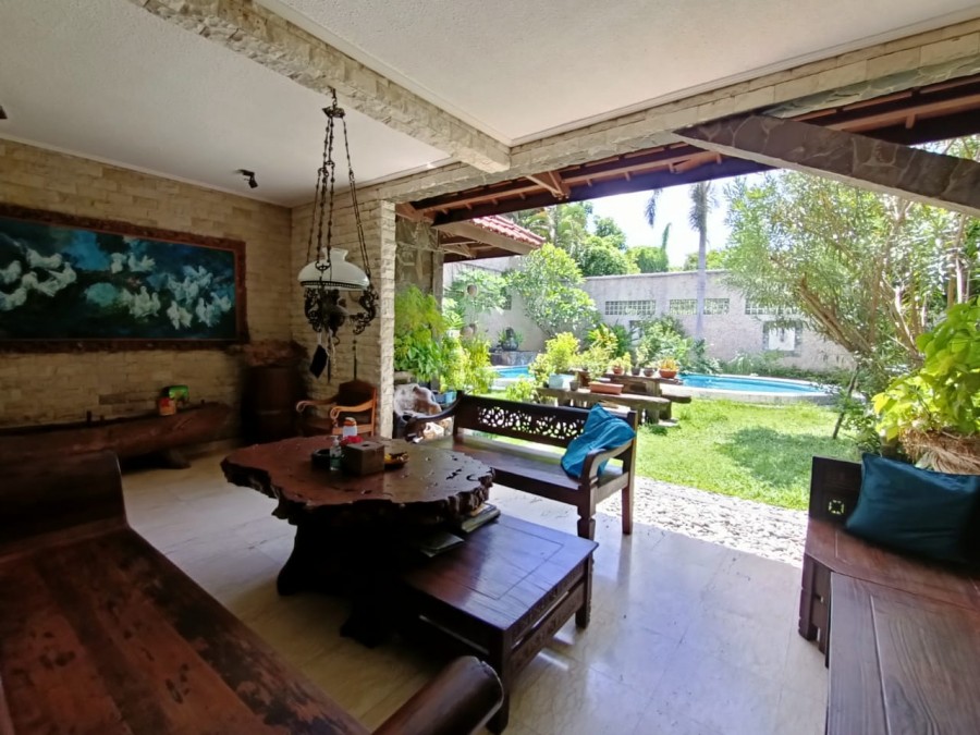 Petitenget,Bali,Indonesia,5 Bedrooms,5 Bathrooms,Villa,MLS ID