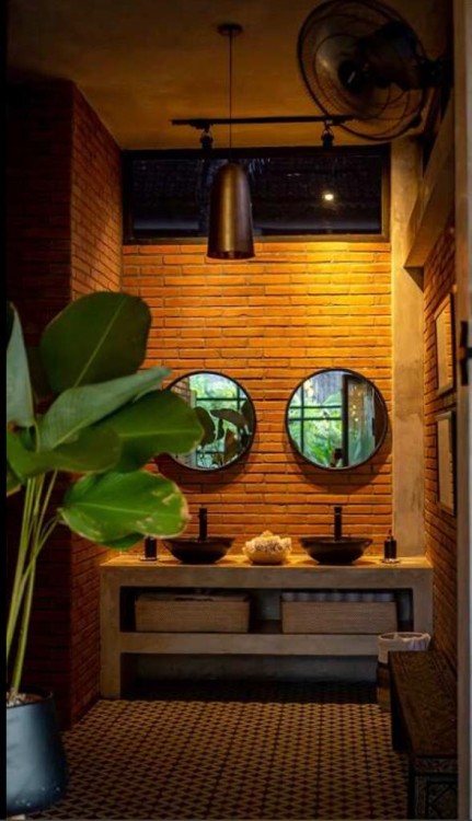 Ubud,Bali,Indonesia,2 Bathrooms,Commercial,MLS ID