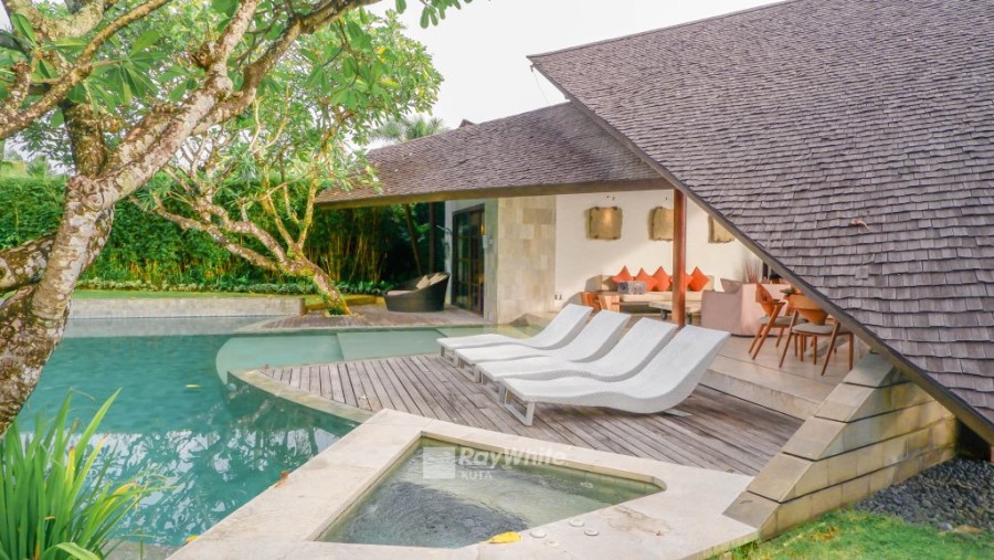 Petitenget,Bali,Indonesia,3 Bedrooms,3 Bathrooms,Villa,MLS ID