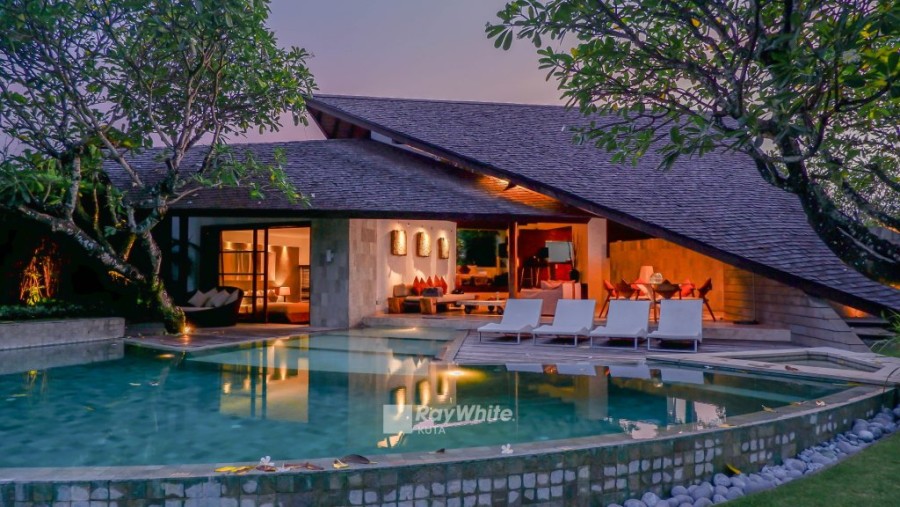 Petitenget,Bali,Indonesia,3 Bedrooms,3 Bathrooms,Villa,MLS ID