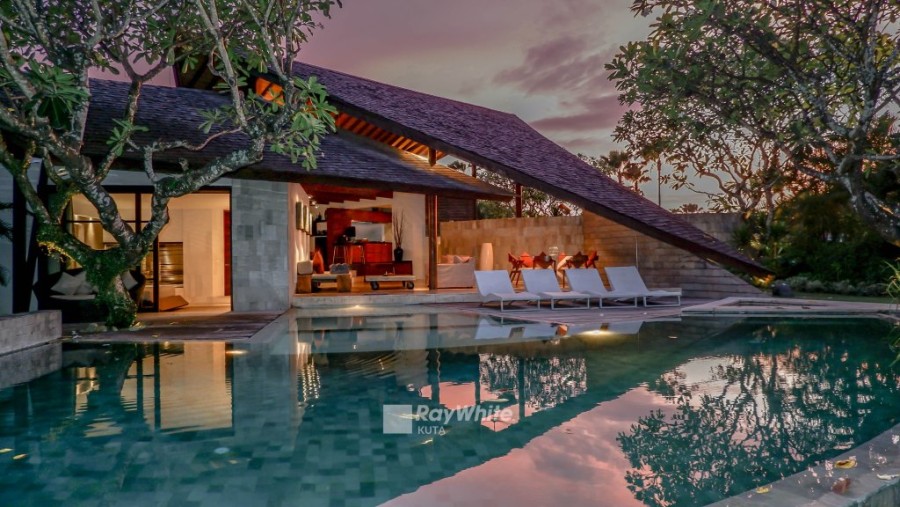 Petitenget,Bali,Indonesia,3 Bedrooms,3 Bathrooms,Villa,MLS ID