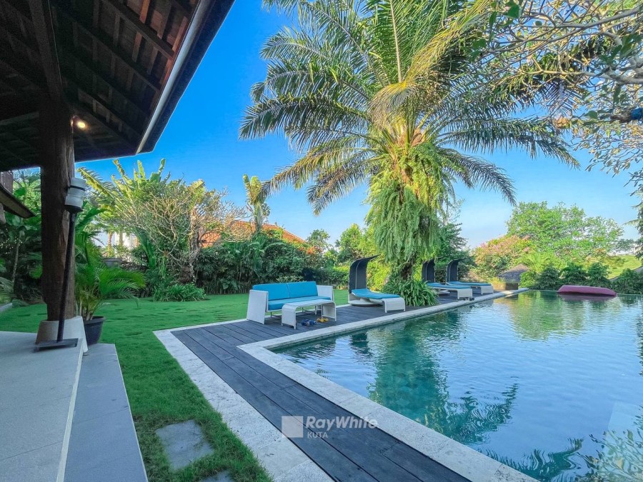 Mengwi,Bali,Indonesia,10 Bedrooms,8 Bathrooms,Villa,MLS ID