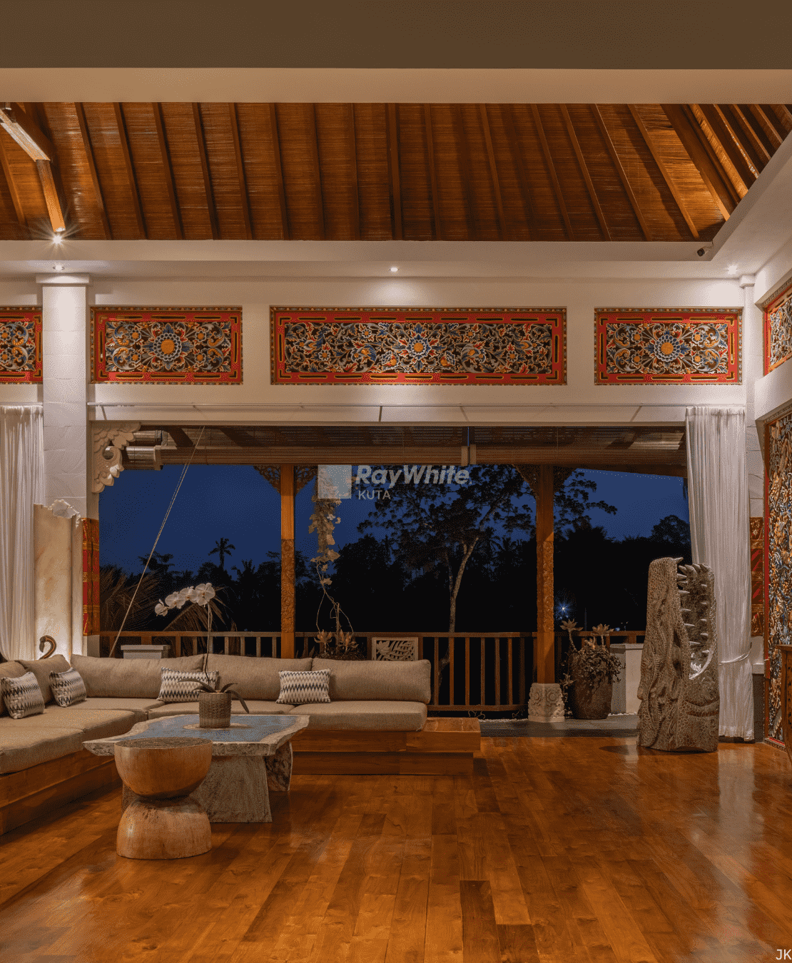 Gianyar,Bali,Indonesia,6 Bedrooms,7 Bathrooms,Villa,MLS ID