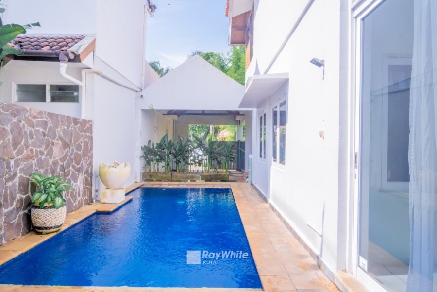 Jimbaran,Bali,Indonesia,4 Bedrooms,3 Bathrooms,Villa,MLS ID