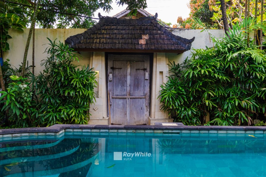 Jimbaran,Bali,Indonesia,6 Bedrooms,5 Bathrooms,Residential,MLS ID