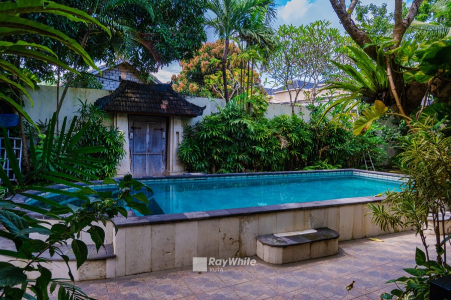 Jimbaran,Bali,Indonesia,6 Bedrooms,5 Bathrooms,Residential,MLS ID