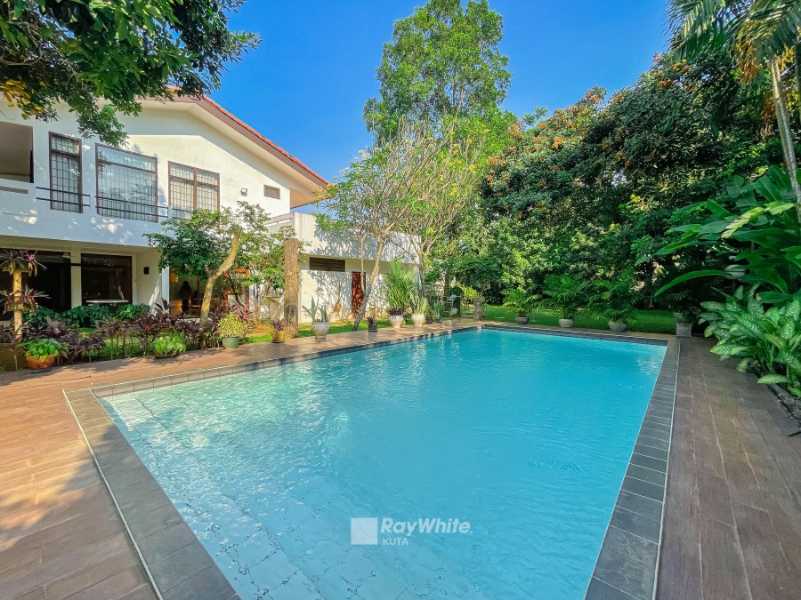 Jakarta,Indonesia,7 Bedrooms,4 Bathrooms,Residential,MLS ID