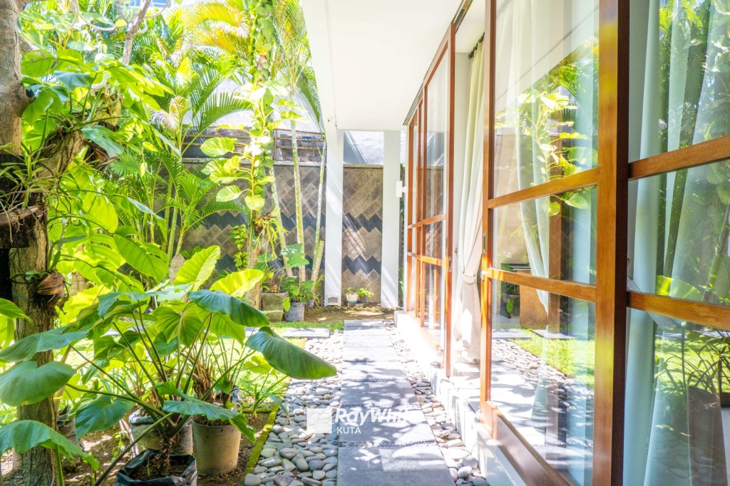 Denpasar,Bali,Indonesia,4 Bedrooms,3 Bathrooms,Residential,MLS ID 1073