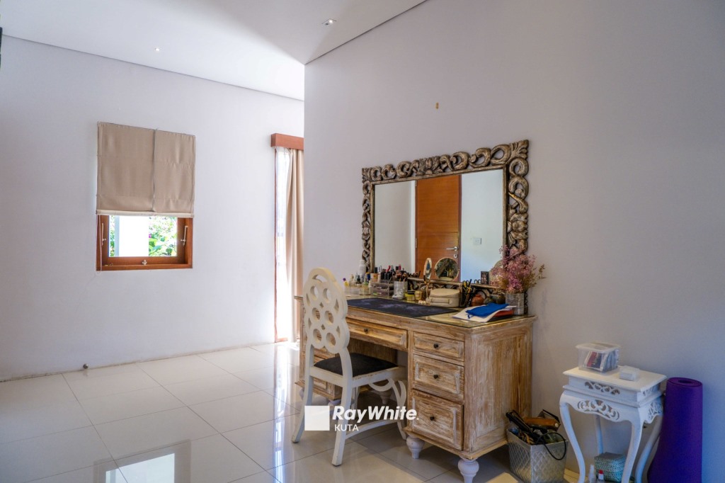 Denpasar,Bali,Indonesia,4 Bedrooms,3 Bathrooms,Residential,MLS ID 1073