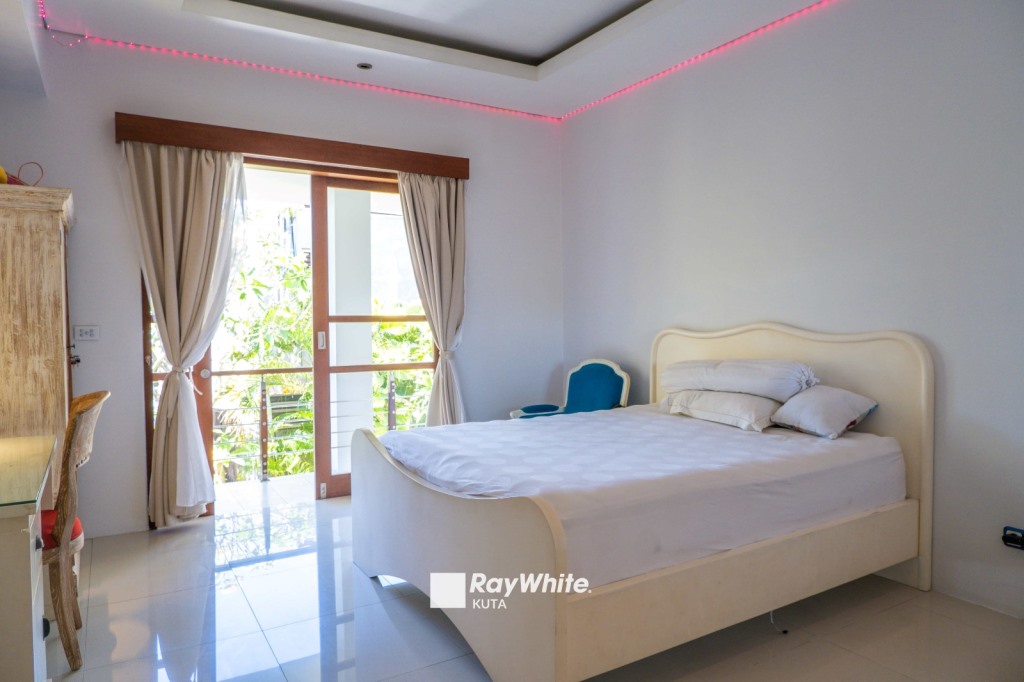 Denpasar,Bali,Indonesia,4 Bedrooms,3 Bathrooms,Residential,MLS ID 1073