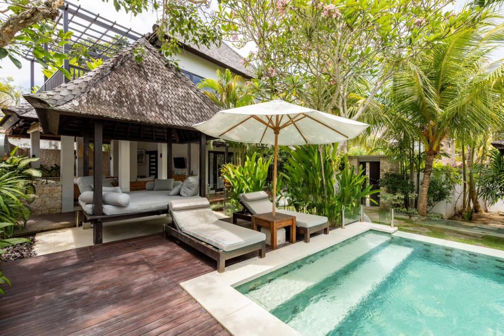 Pecatu,Bali,Indonesia,6 Bedrooms,2 Bathrooms,Villa,MLS ID 1084