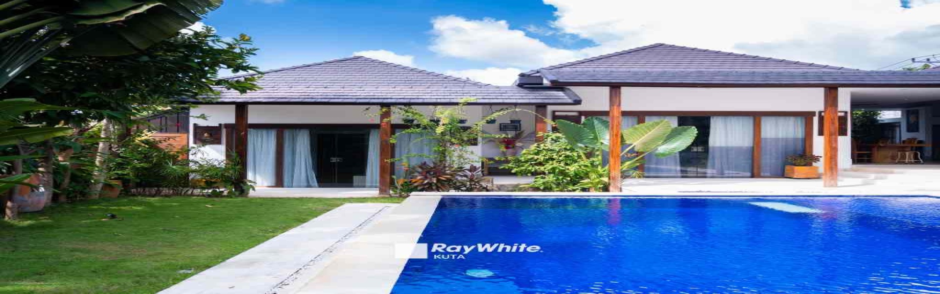 Kerobokan,Bali,Indonesia,4 Bedrooms,5 Bathrooms,Villa,MLS ID 1161