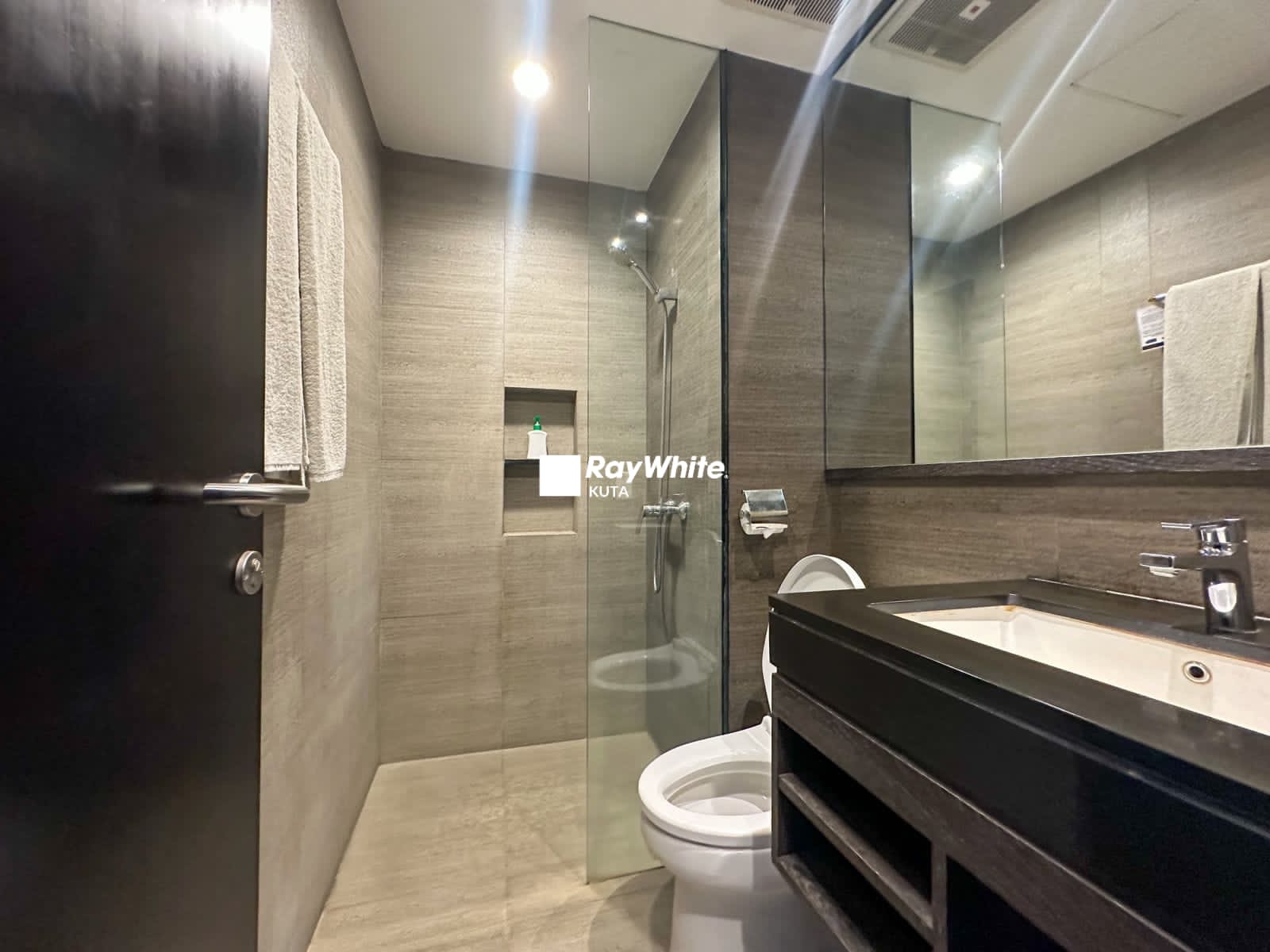 Legian,Bali,Indonesia,1 Bathroom,Apartment,MLS ID 1249