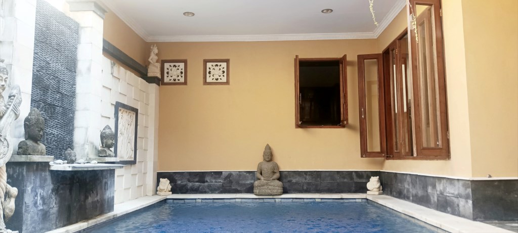 Kerobokan,Bali,Indonesia,3 Bedrooms,3 Bathrooms,Residential,MLS ID 1254