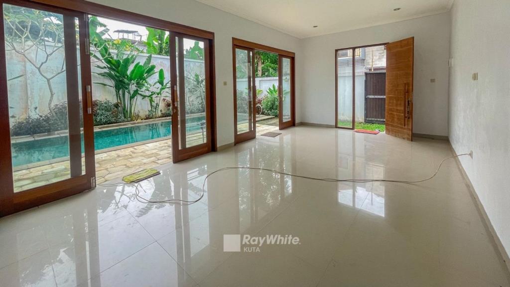 Ungasan,Bali,Indonesia,3 Bedrooms,3 Bathrooms,Villa,MLS ID 1275