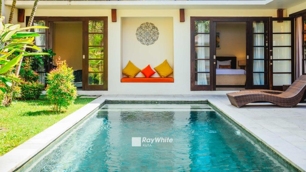 Kerobokan,Bali,Indonesia,33 Bedrooms,26 Bathrooms,Villa,MLS ID 1318