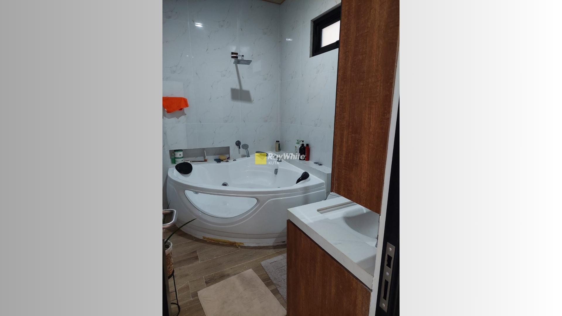 Denpasar,Bali,Indonesia,3 Bedrooms,4 Bathrooms,Residential,MLS ID 1334