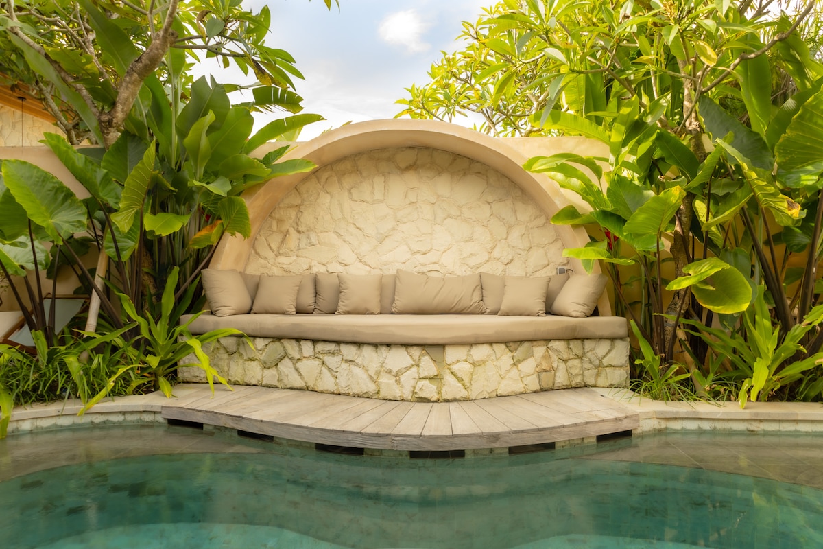 Uluwatu,Bali,Indonesia,3 Bedrooms,3 Bathrooms,Villa,MLS ID 1683