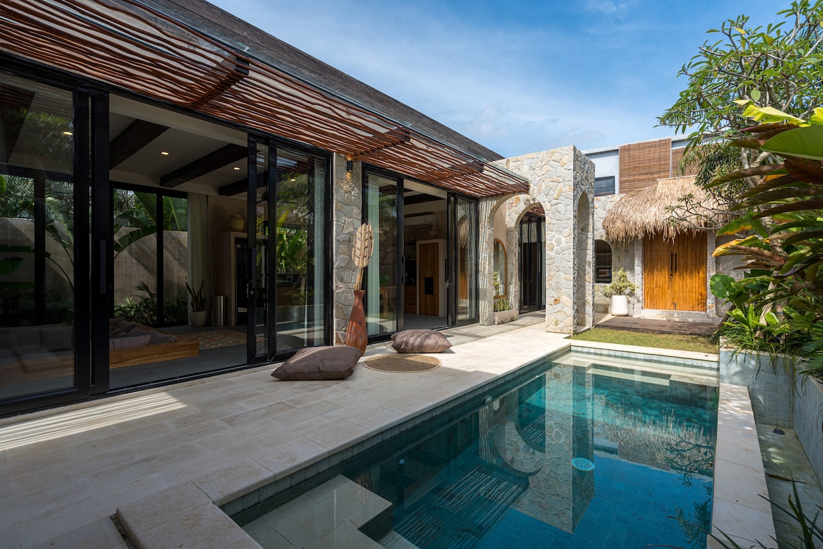 Uluwatu,Bali,Indonesia,3 Bedrooms,3 Bathrooms,Villa,MLS ID 1683