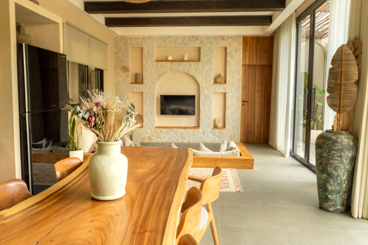 Uluwatu,Bali,Indonesia,3 Bedrooms,3 Bathrooms,Villa,MLS ID 1683