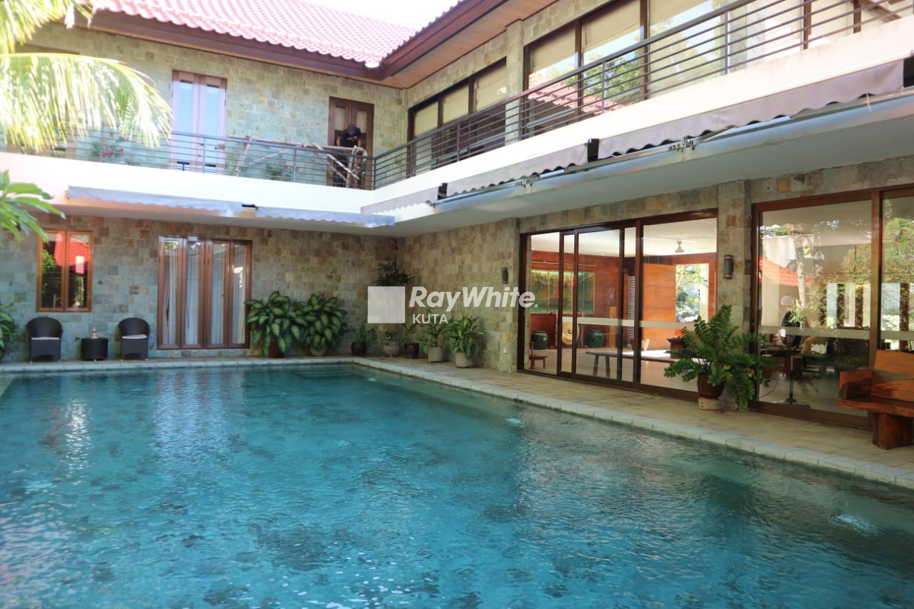 Jimbaran,Bali,Indonesia,5 Bedrooms,5 Bathrooms,Villa,MLS ID 1690