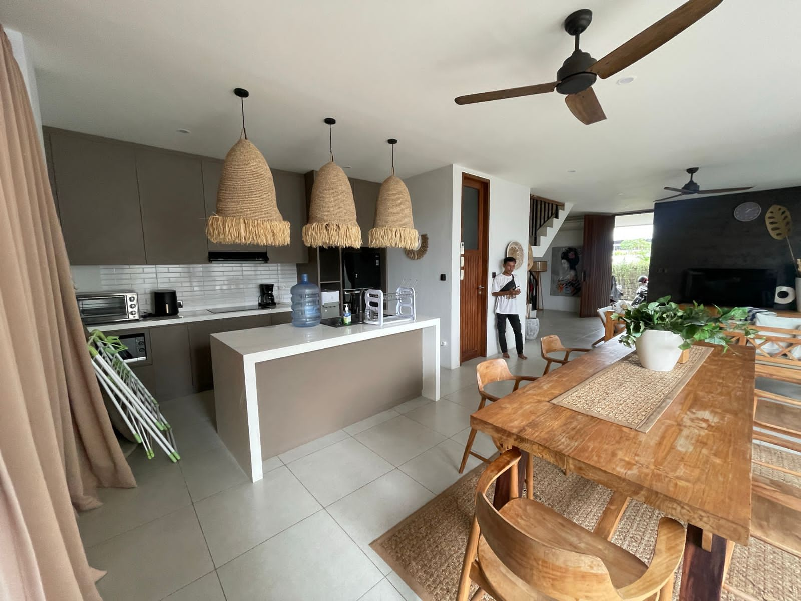 Canggu,Bali,Indonesia,4 Bedrooms,4 Bathrooms,Villa,MLS ID 1701