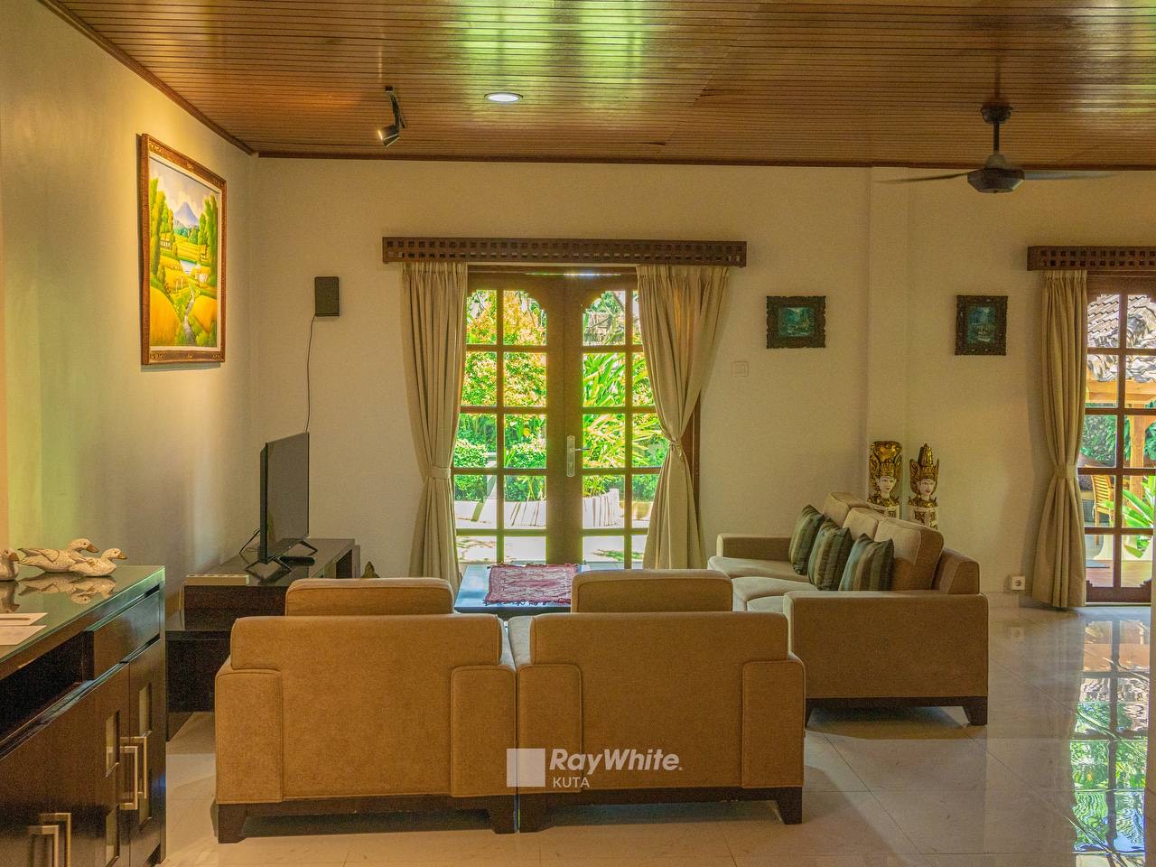 Legian,Bali,Indonesia,3 Bedrooms,3 Bathrooms,Villa,MLS ID 1705