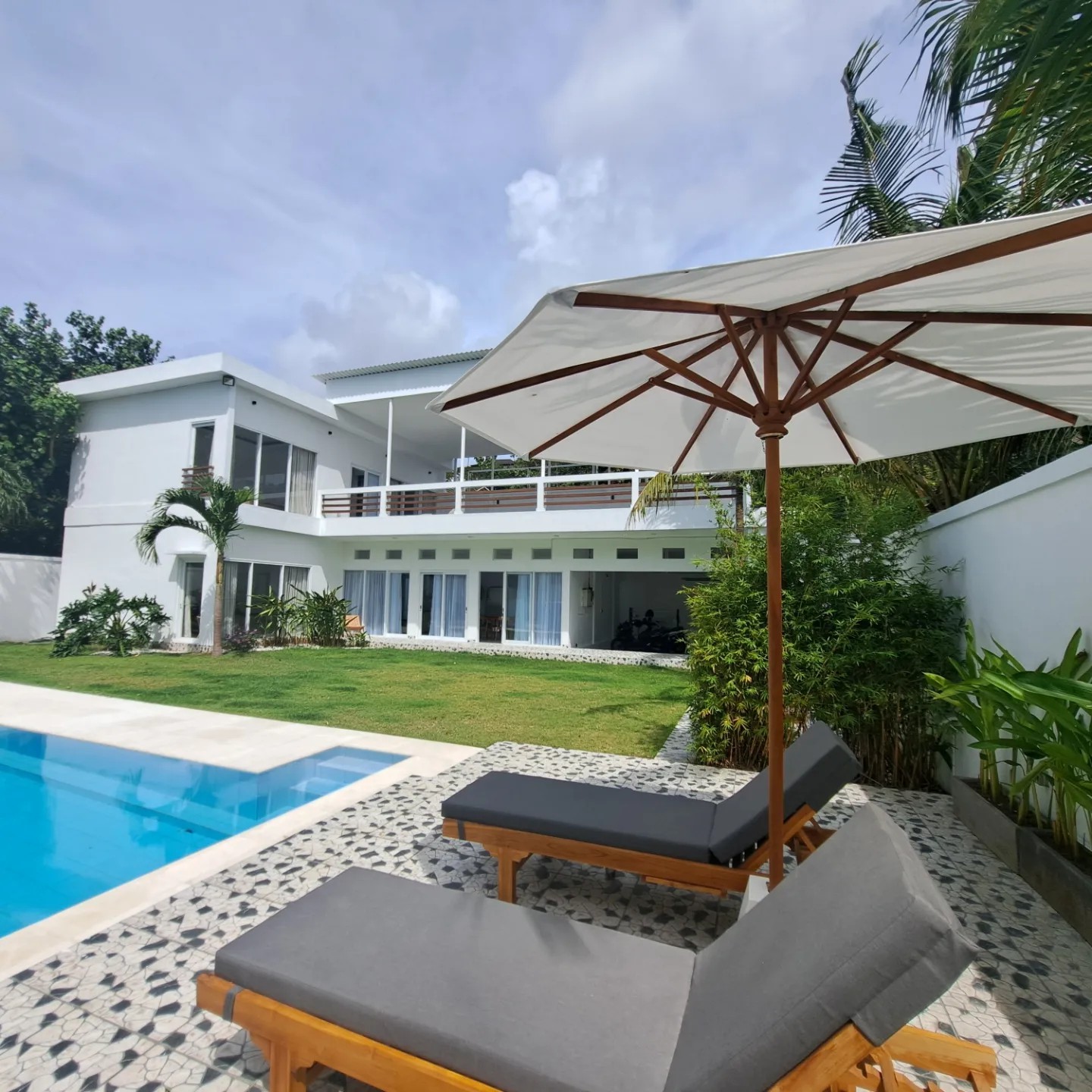 Jimbaran,Bali,Indonesia,3 Bedrooms,4 Bathrooms,Villa,MLS ID 1707