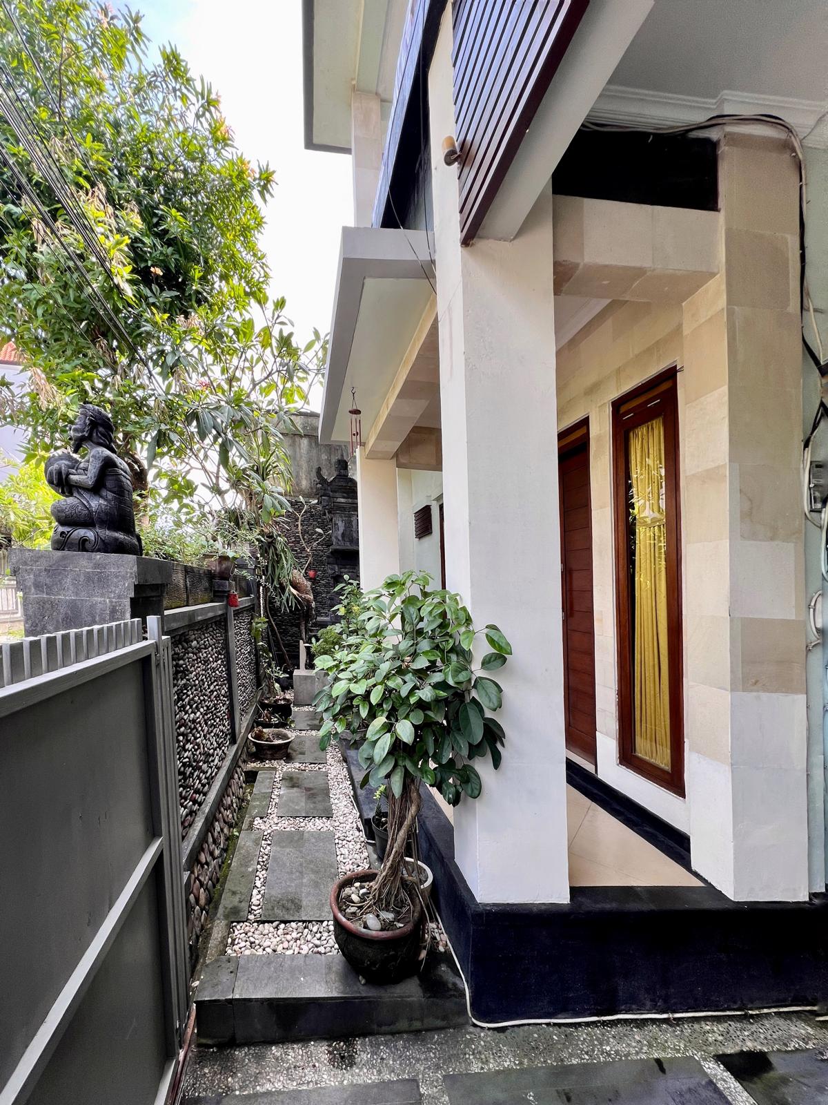 Jimbaran,Bali,Indonesia,4 Bedrooms,3 Bathrooms,Residential,MLS ID 1709