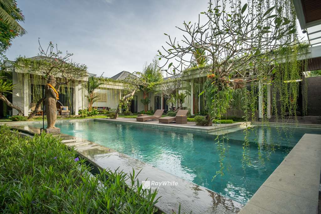 Ubud,Bali,Indonesia,4 Bedrooms,4 Bathrooms,Residential,MLS ID 1712