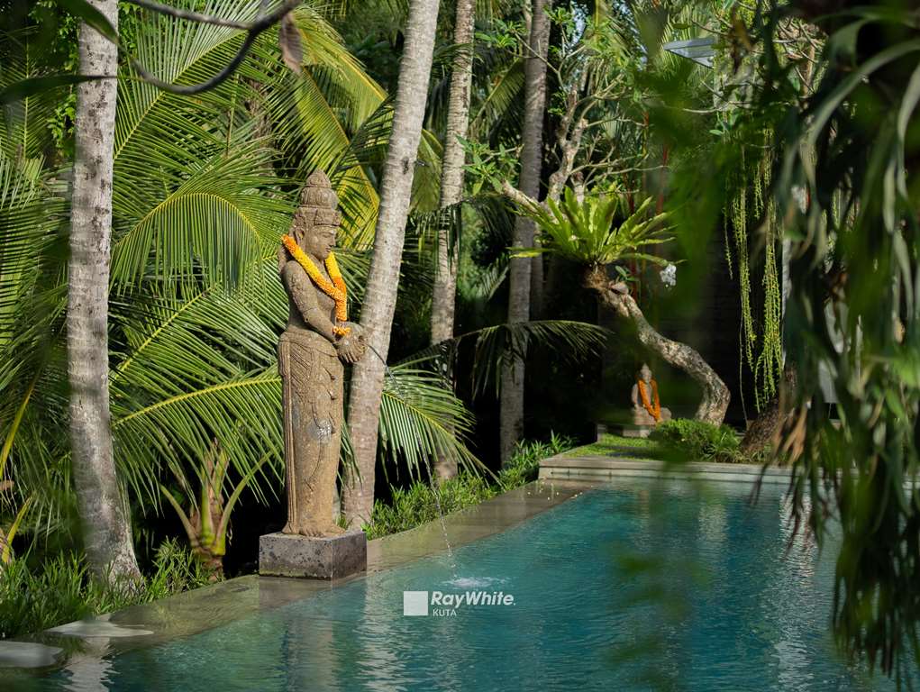 Ubud,Bali,Indonesia,4 Bedrooms,4 Bathrooms,Residential,MLS ID 1712