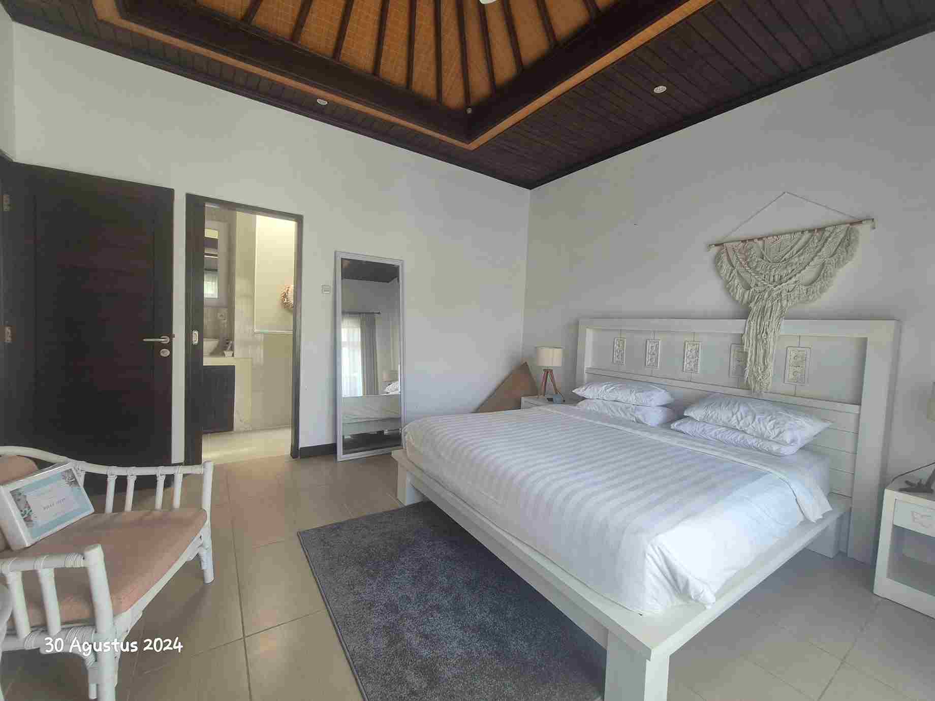 Seminyak,Bali,Indonesia,3 Bedrooms,3 Bathrooms,Villa,MLS ID 1785