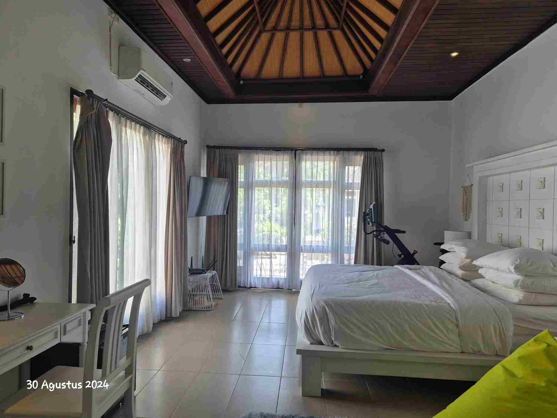 Seminyak,Bali,Indonesia,3 Bedrooms,3 Bathrooms,Villa,MLS ID 1785