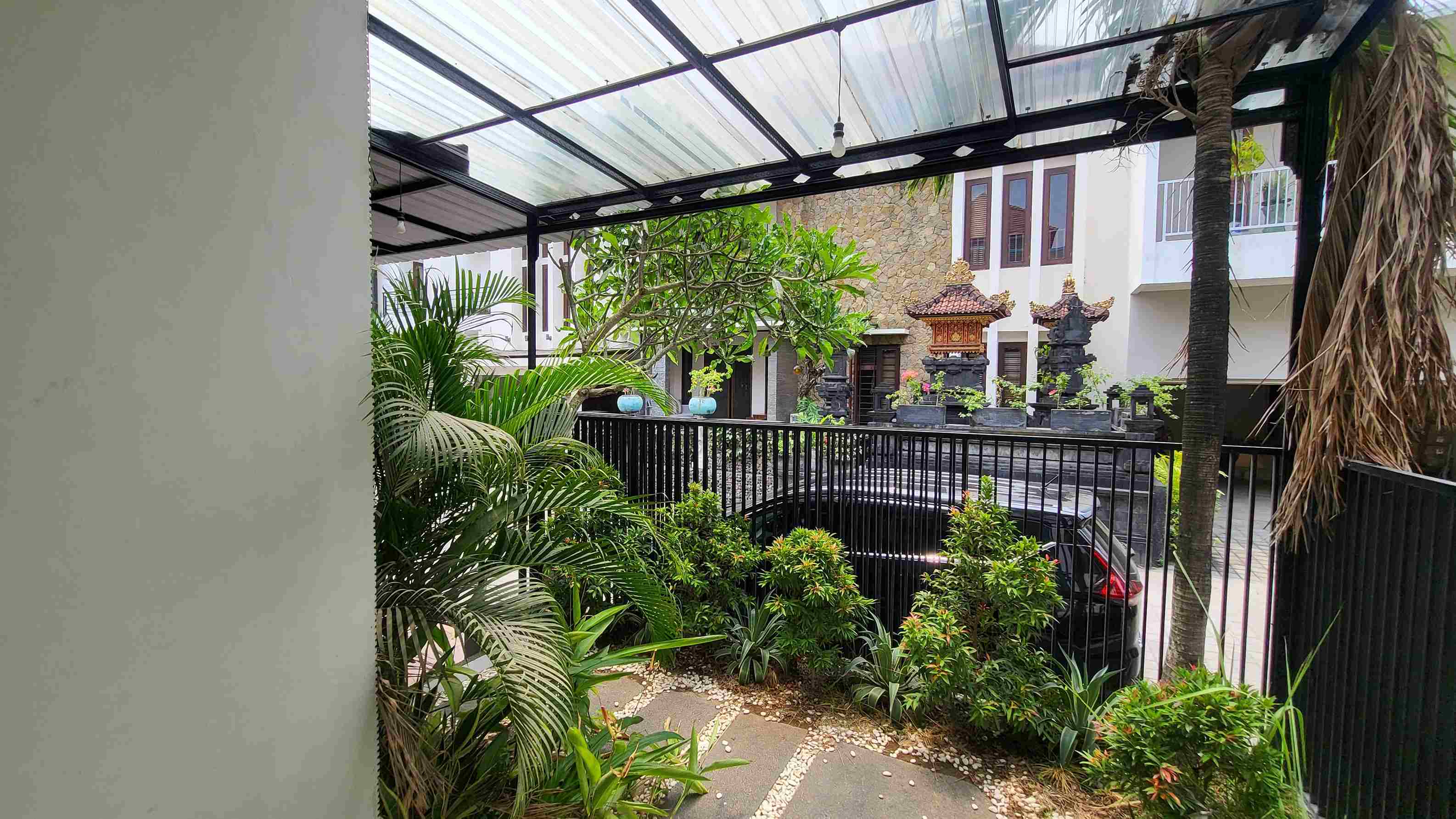 Kerobokan,Bali,Indonesia,5 Bedrooms,3 Bathrooms,Residential,MLS ID 1892