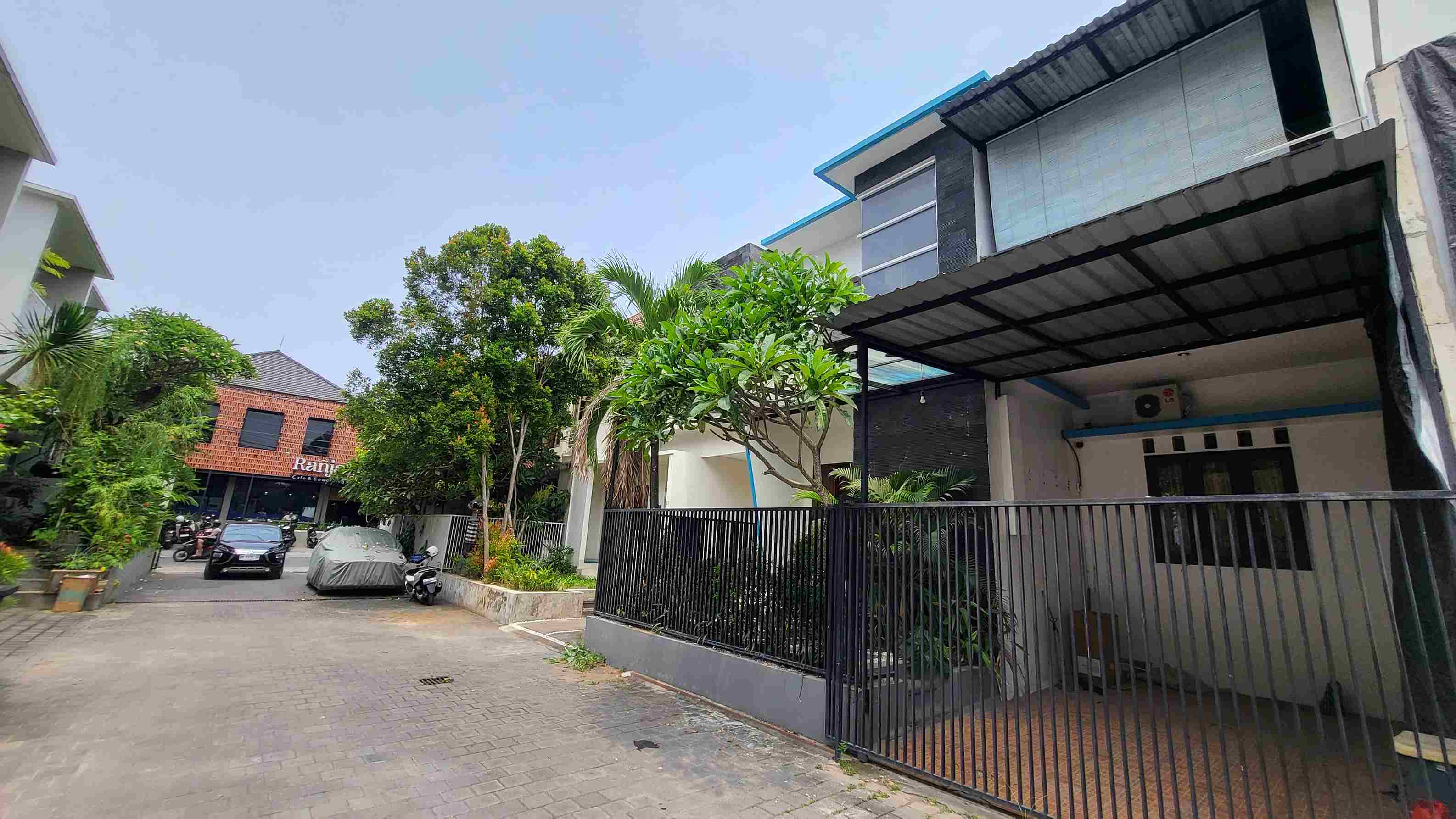 Kerobokan,Bali,Indonesia,5 Bedrooms,3 Bathrooms,Residential,MLS ID 1892